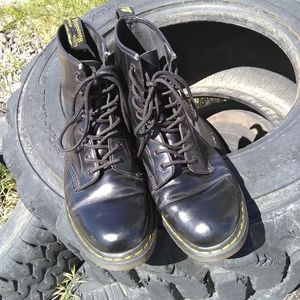 Dr. Martins leather lace up boots